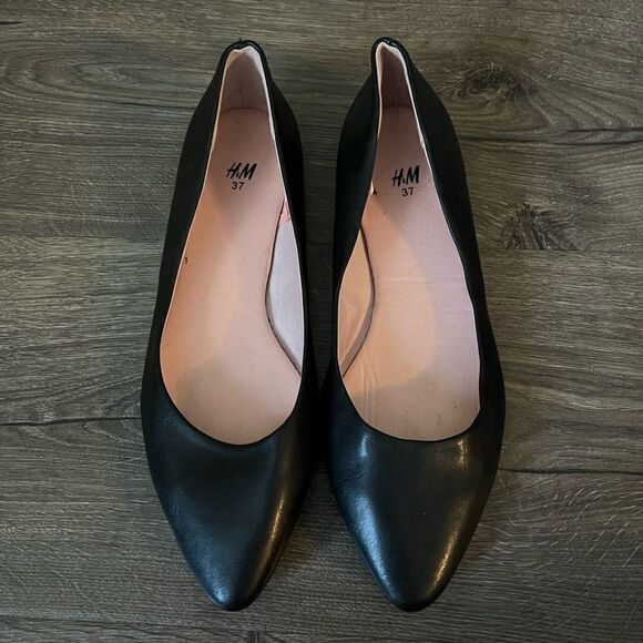 H&M Pointed Toe Women Flat Shoes size 6 - Picture 1 of 3